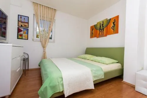 Gæstehus Apartment Mika 3 Okrug Gornji